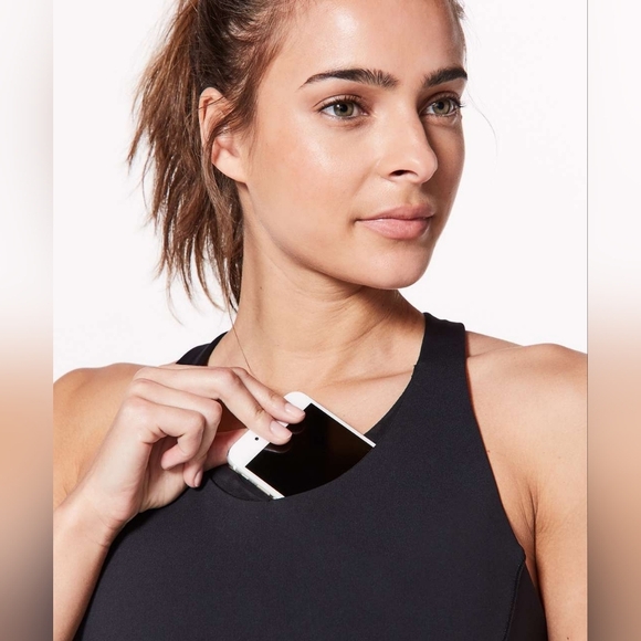 Lululemon Stash N Run Tank Medium Support B/C Cup Black Size 8 - Picture 2 of 12